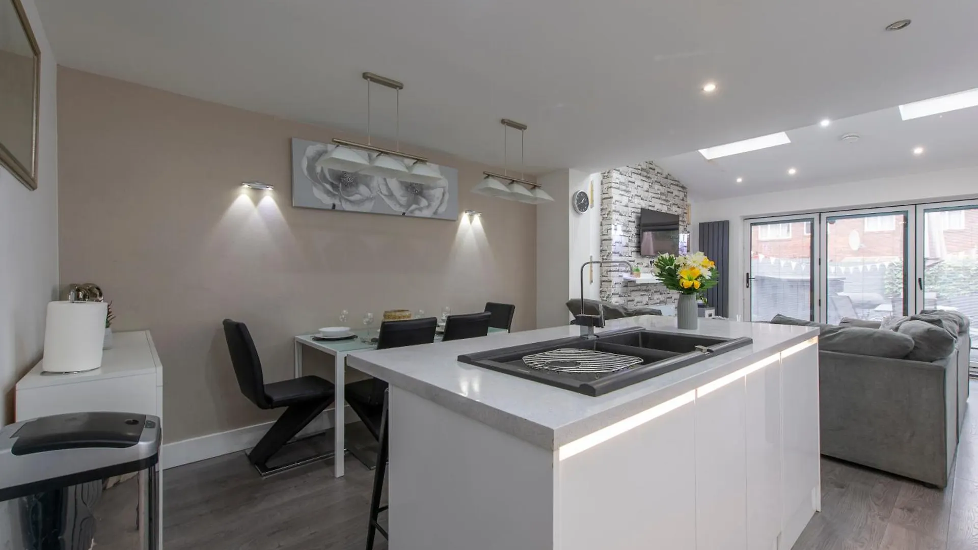 Appartamento Peckham Large 2 Bath Home With Parking & Garden Londra