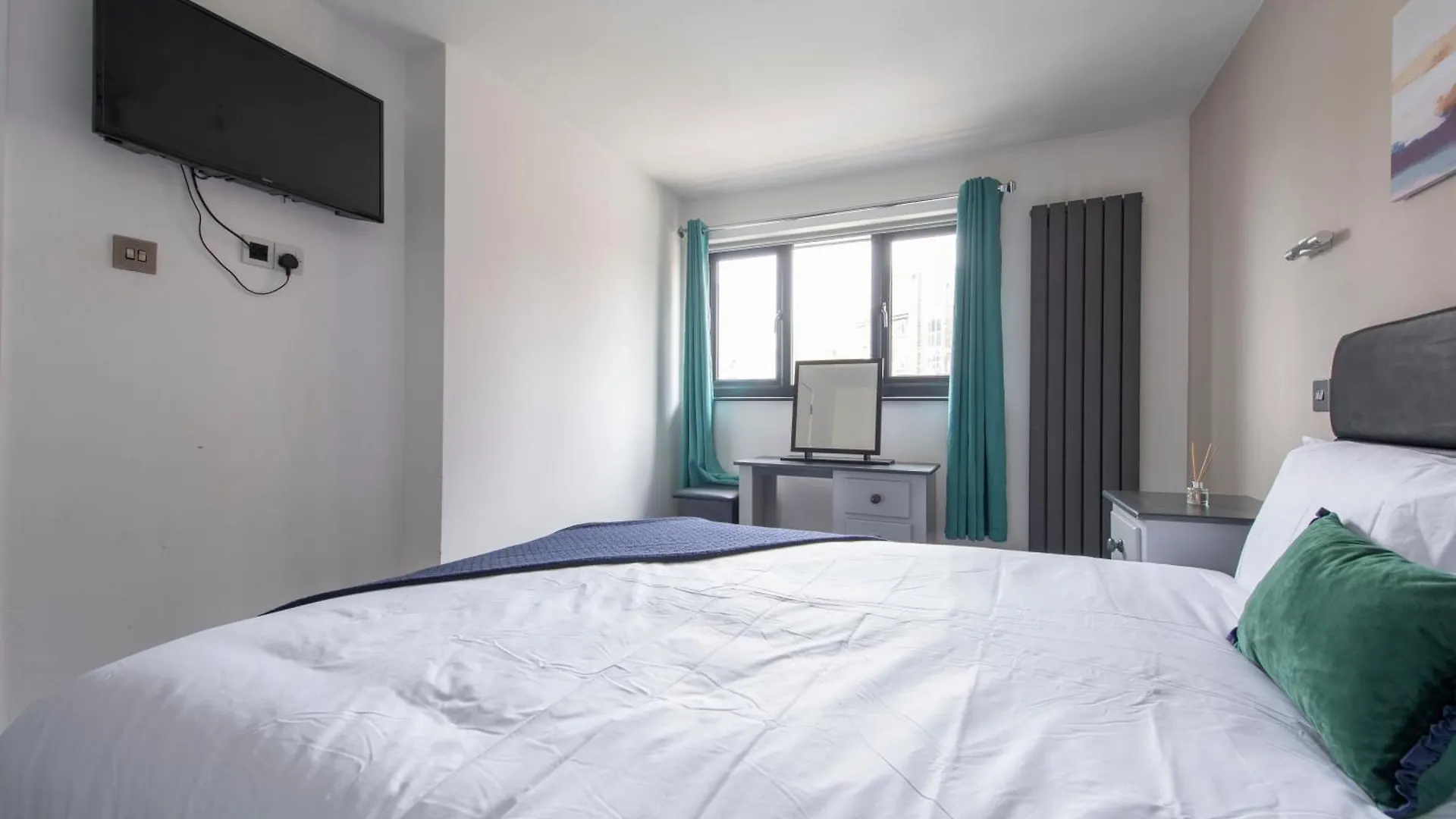 Peckham Large 2 Bath Home With Parking & Garden Londra Appartamento