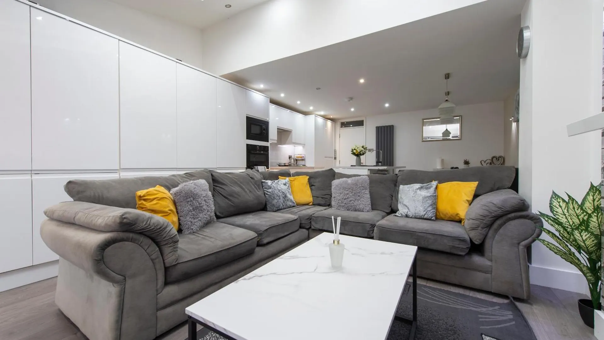 Peckham Large 2 Bath Home With Parking & Garden Londra Appartamento